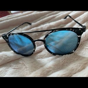 Quay Australia Sunglasses with Soft Case